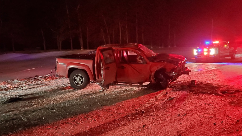 A crash scene on Line 86 in Woolwich Township. (Twitter: @WRPS_Traffic) (Nov. 20, 2022)