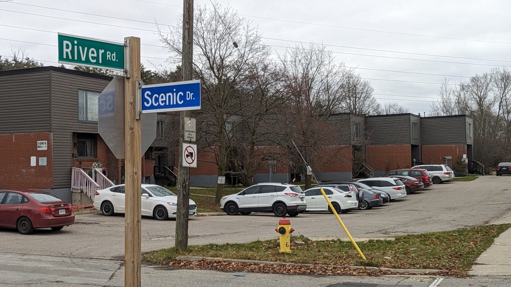 The intersection of River Road and Scenic Drive in Kitchener, Ont. (Dan Lauckner/CTV Kitchener)