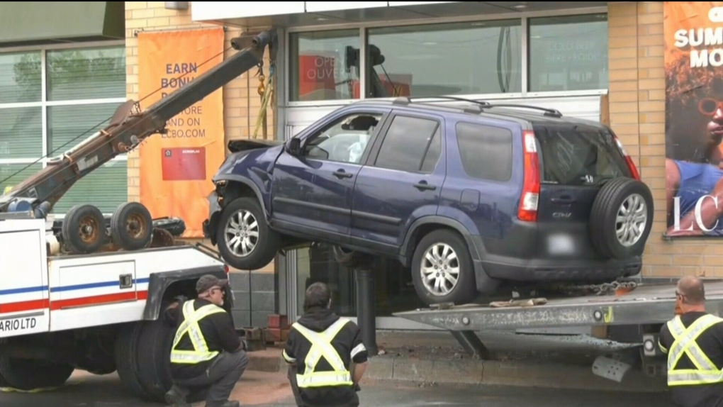 Police Respond To 2 Crashes Kitchener   Police Respond To 2 Crashes Kitchener 1 6433499 