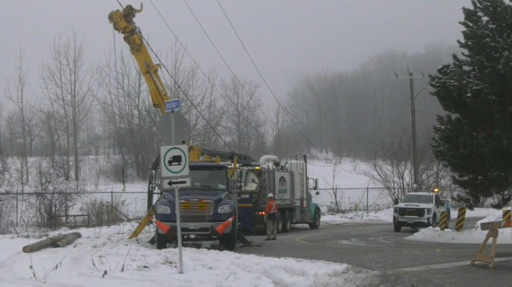 Crash knocks down Kitchener hydro pole